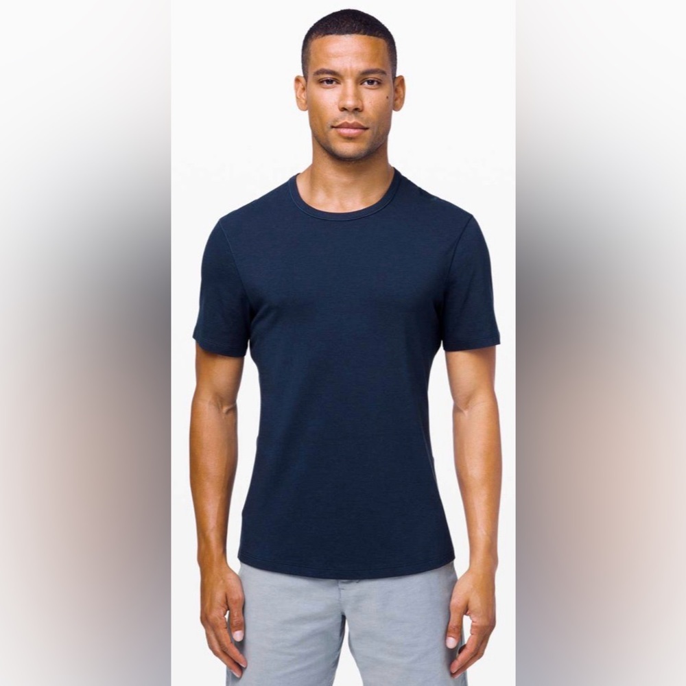 Lululemon 5 Year Basic True Navy Mens Short Sleeve Tshirt Crewneck M
